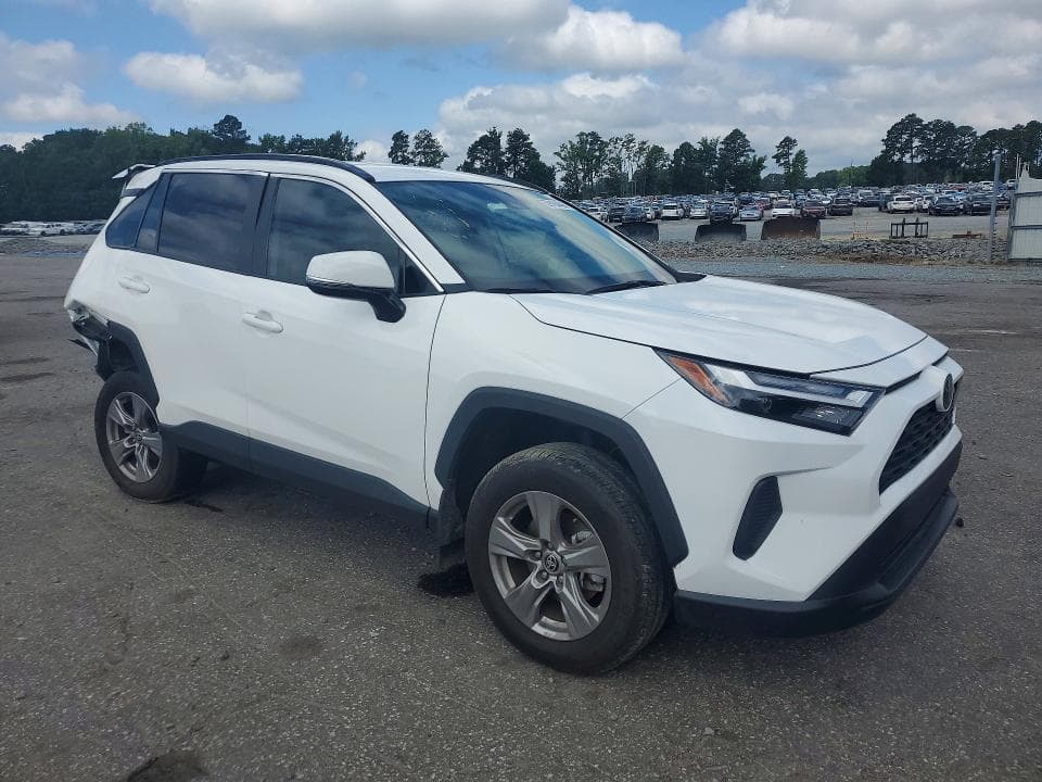 2024 TOYOTA RAV4 XLE 4