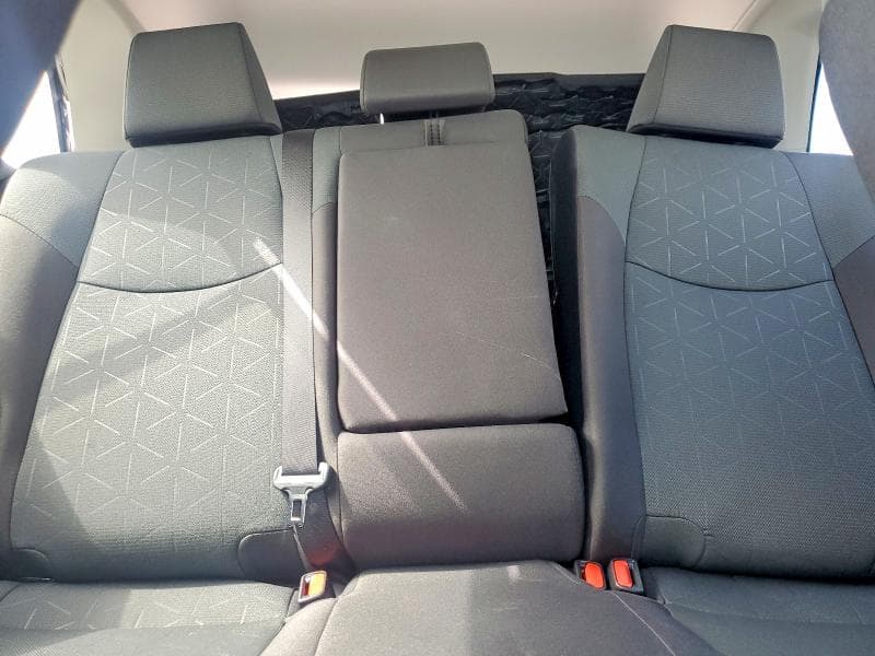 2024 TOYOTA RAV4 XLE 10