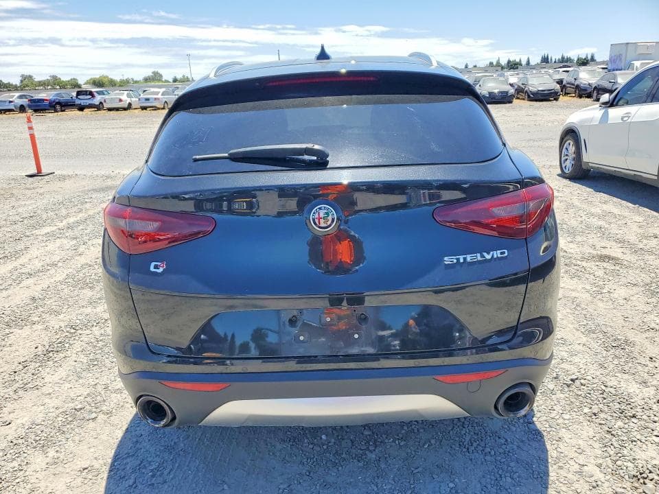 2018 ALFA ROMEO STELVIO 6