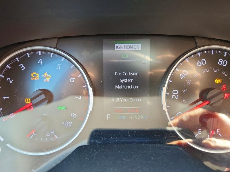 2021 TOYOTA RAV4 XLE 9