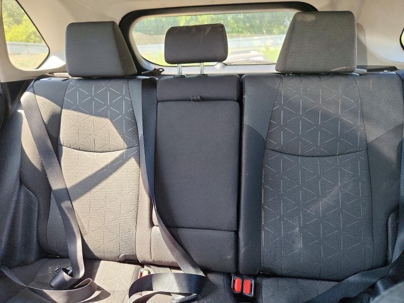 2021 TOYOTA RAV4 XLE 10