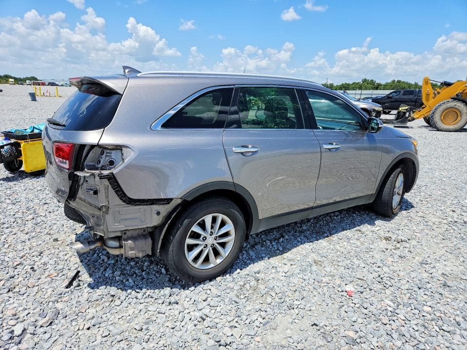 2017 KIA SORENTO LX 3
