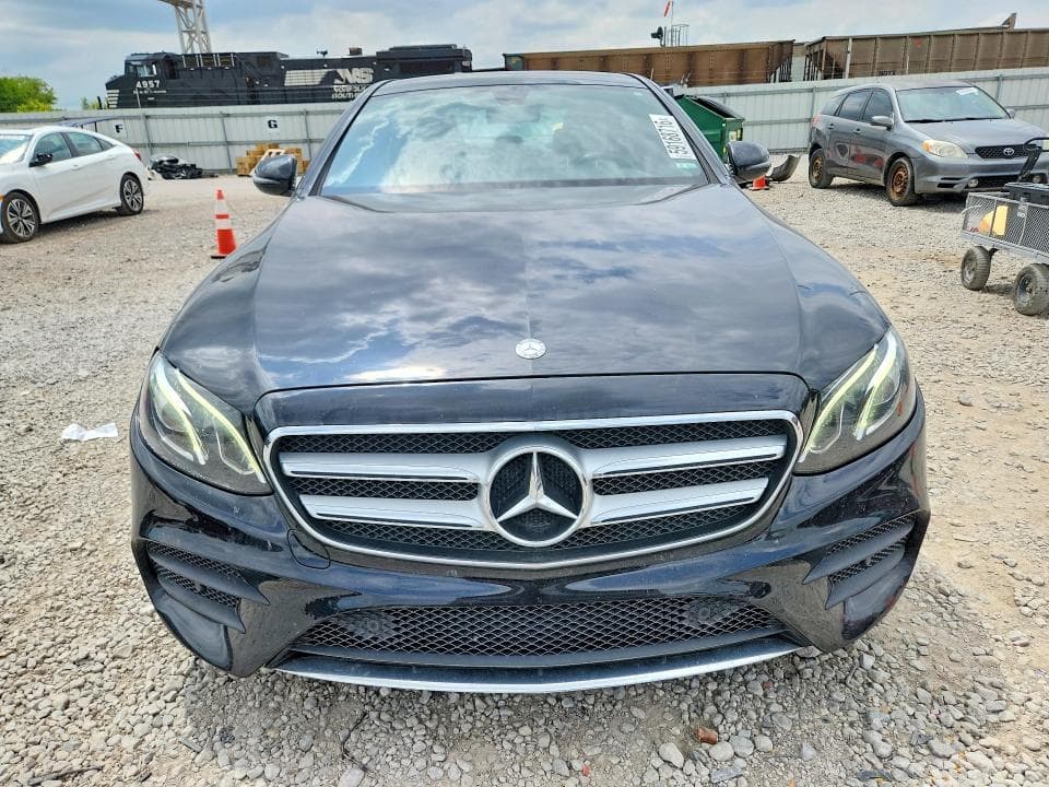 2017 MERCEDES-BENZ E 300 4MATIC 5