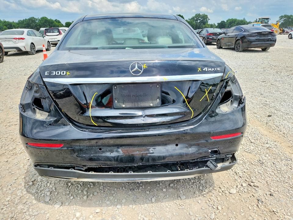2017 MERCEDES-BENZ E 300 4MATIC 6