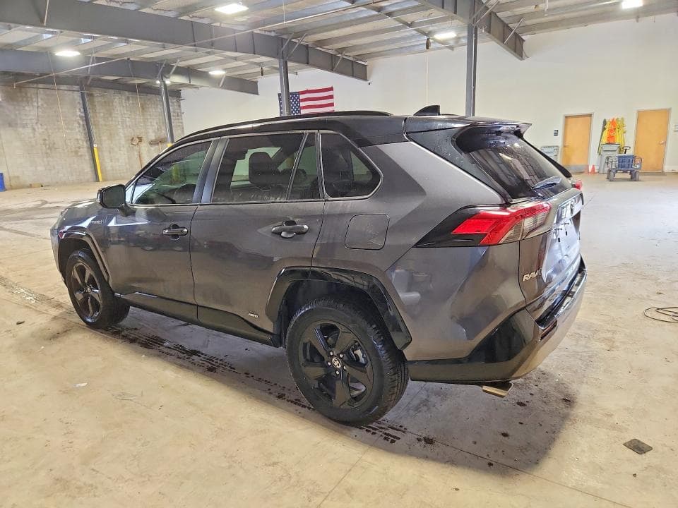 2021 TOYOTA RAV4 XSE 2