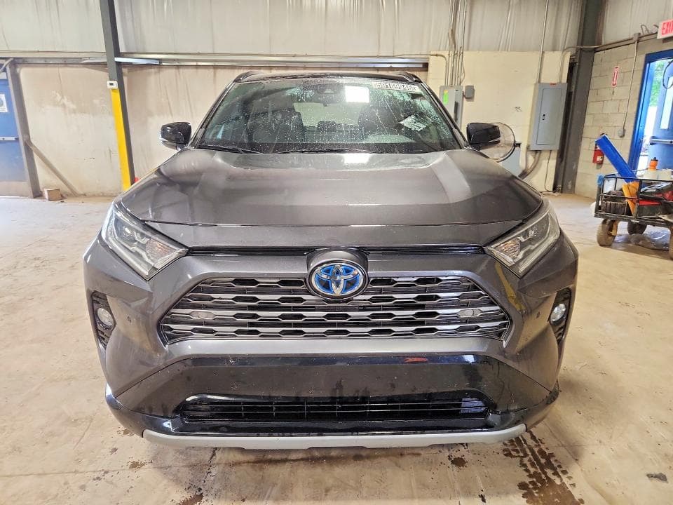 2021 TOYOTA RAV4 XSE 5