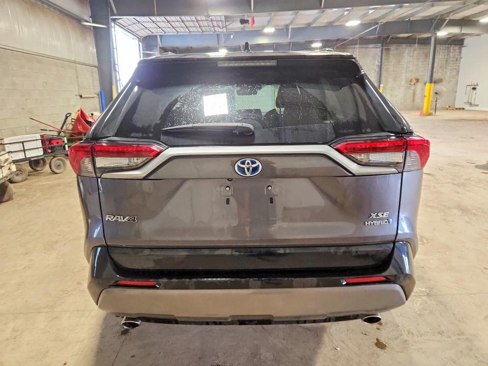 2021 TOYOTA RAV4 XSE 6