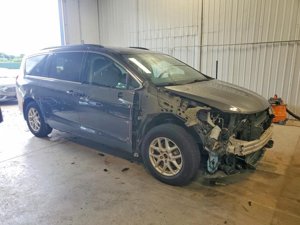 2017 CHRYSLER PACIFICA TOURING 4