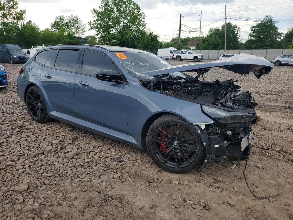 2026 BMW M5 TOURING 4