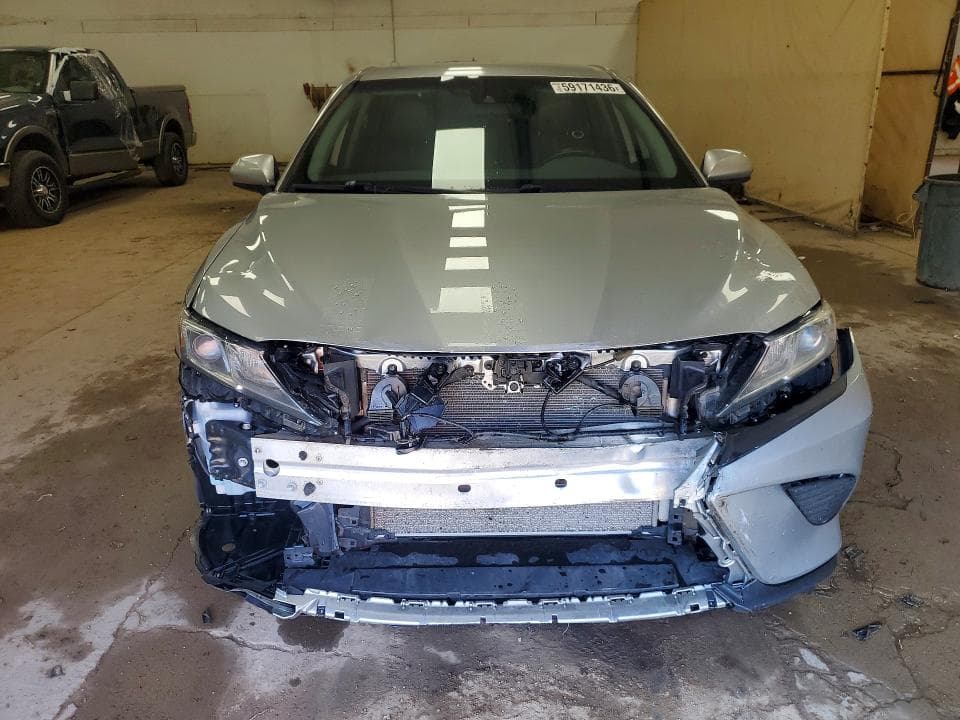 2020 TOYOTA CAMRY SE SE 5