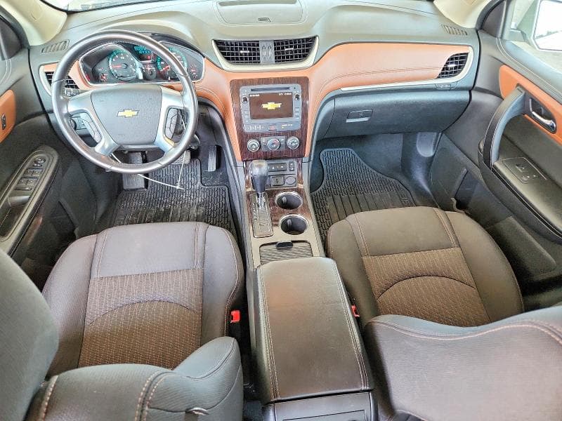 2017 CHEVROLET TRAVERSE LT LT 8