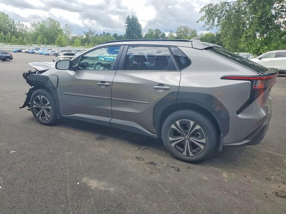 2024 TOYOTA BZ4X XLE 2