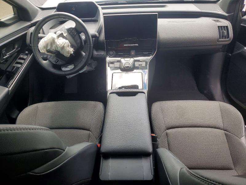 2024 TOYOTA BZ4X XLE 8
