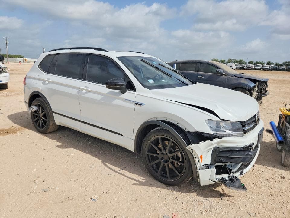 2021 VOLKSWAGEN TIGUAN SE 4