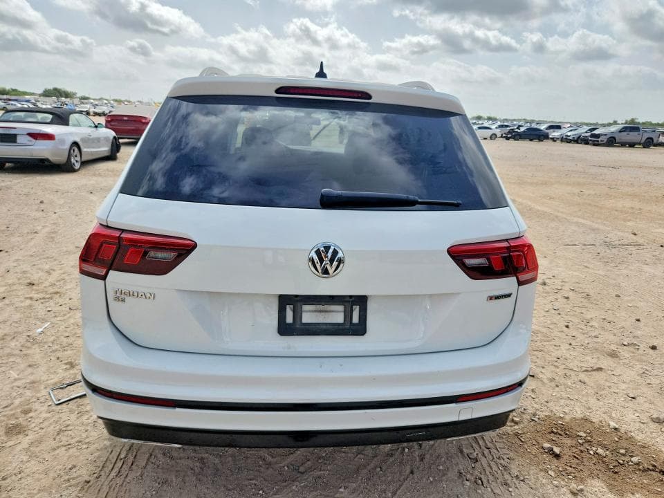 2021 VOLKSWAGEN TIGUAN SE 6