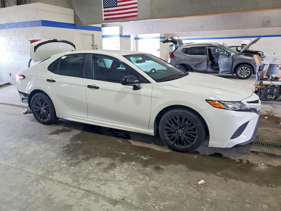2020 TOYOTA CAMRY SE NIGHTSHADE 4