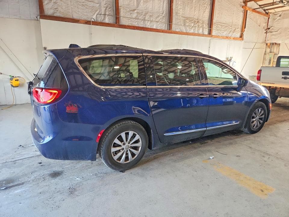 2017 CHRYSLER PACIFICA TOURING L 3