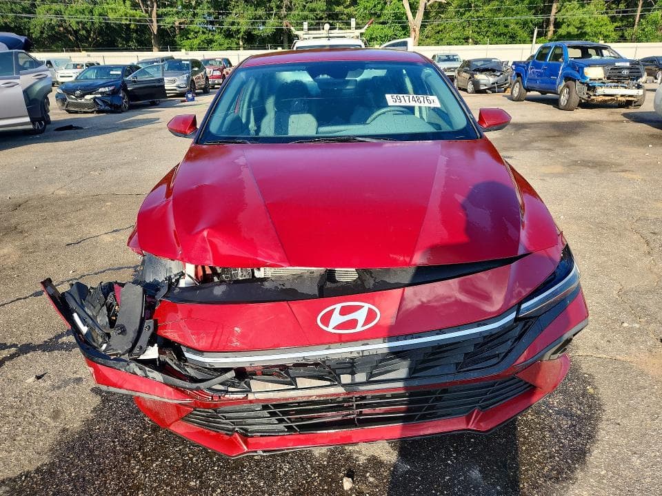 2024 HYUNDAI ELANTRA SE 5