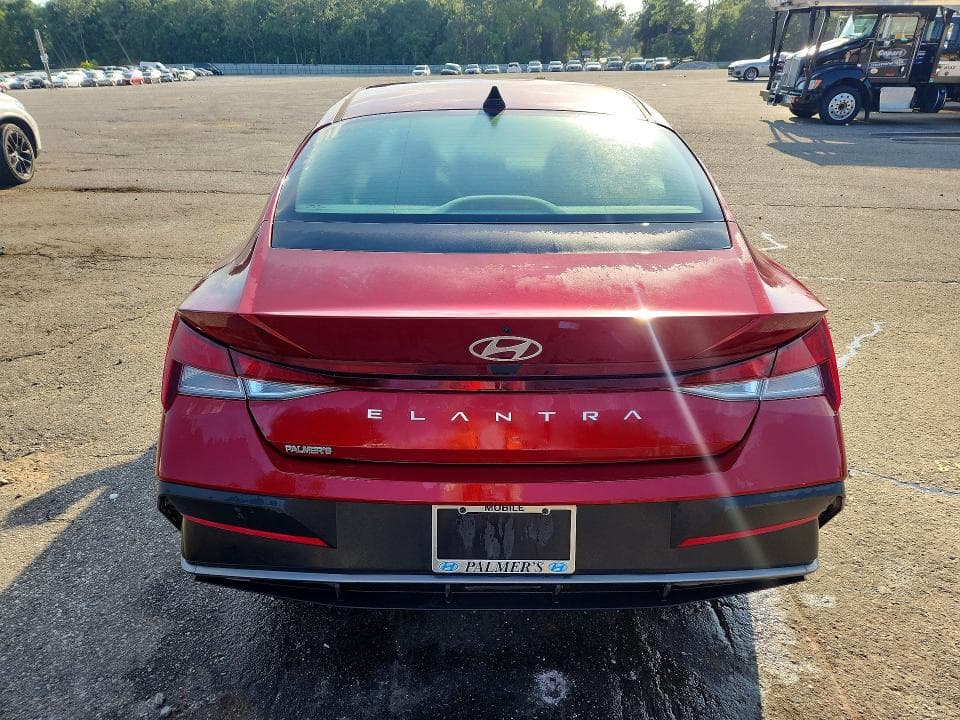 2024 HYUNDAI ELANTRA SE 6