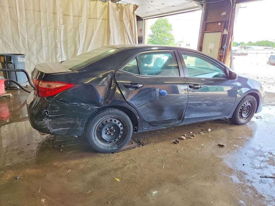 2018 TOYOTA COROLLA LE 3