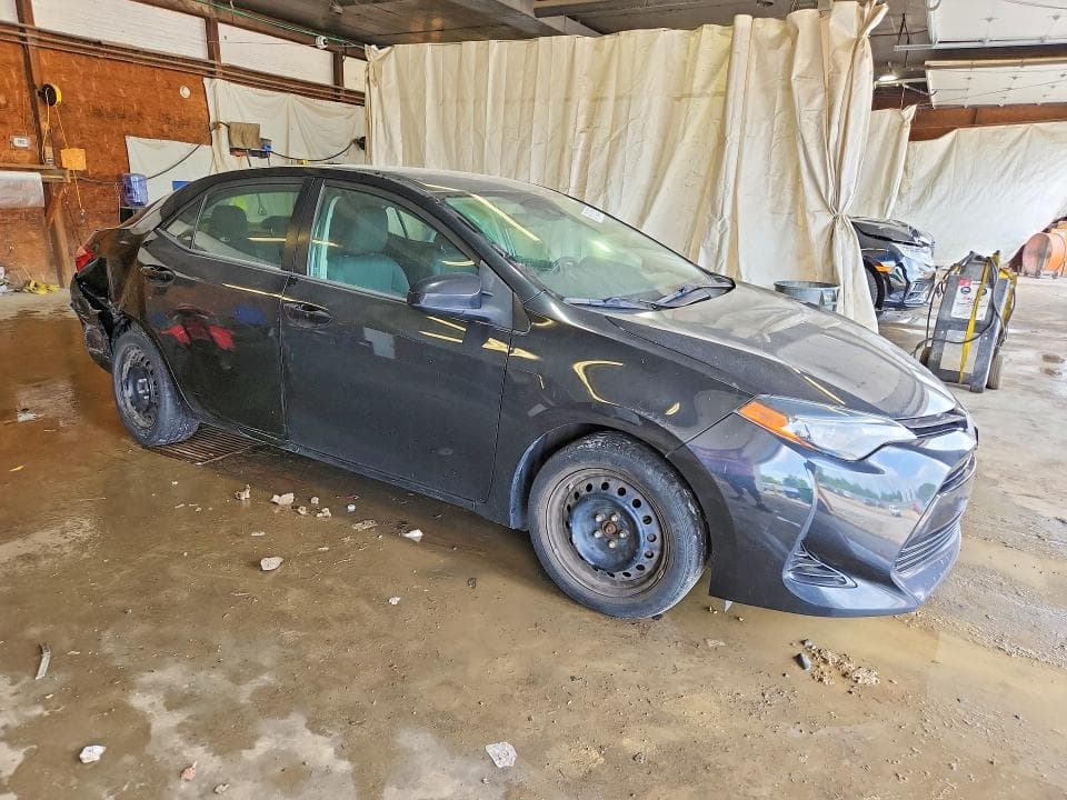 2018 TOYOTA COROLLA LE 4