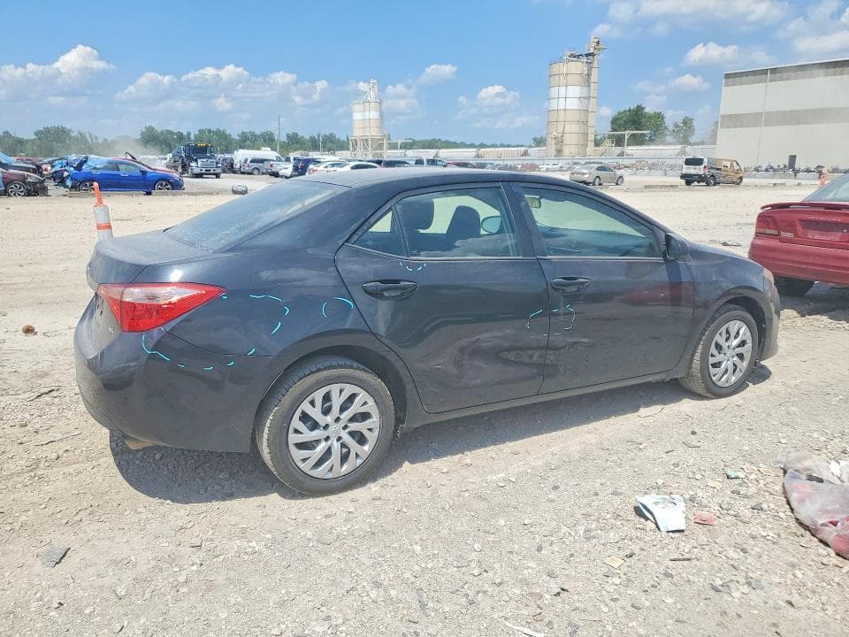 2019 TOYOTA COROLLA LE 3