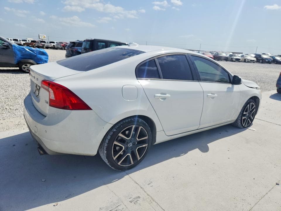 2018 VOLVO S60 DYNAMIC DYNAMIC 3