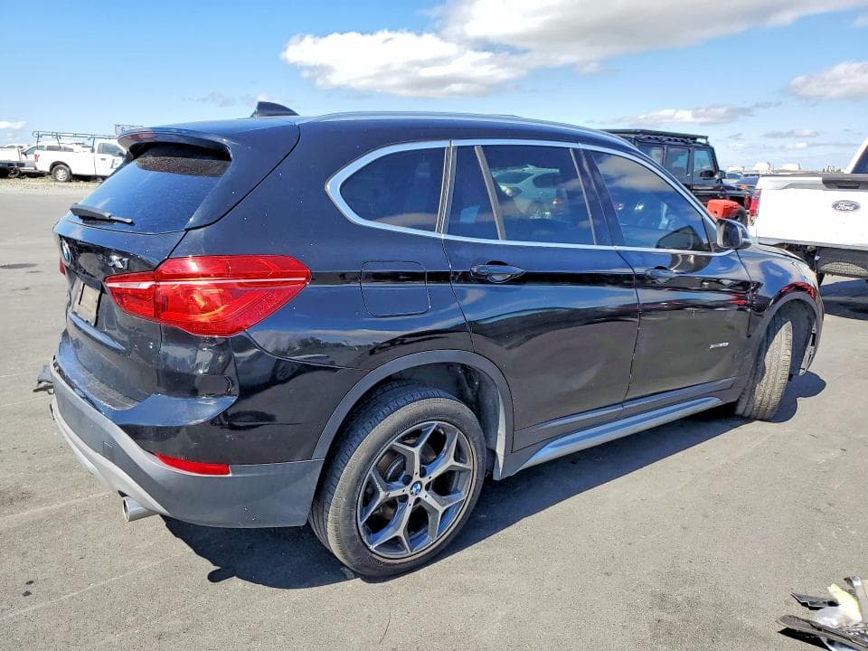 2018 BMW X1 XDRIVE28I 3