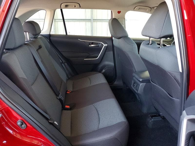 2025 TOYOTA RAV4 XLE 10