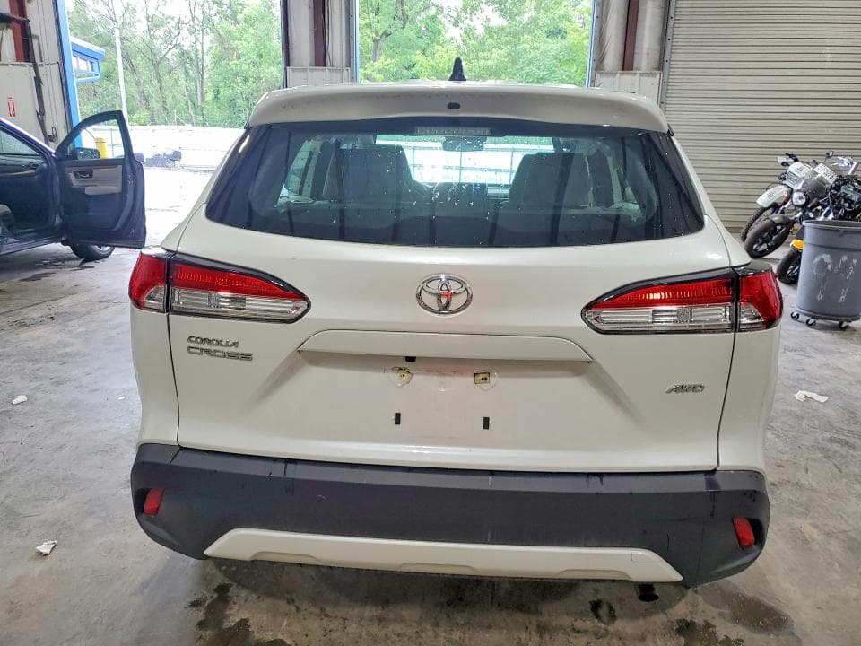 2024 TOYOTA COROLLA CROSS L 6