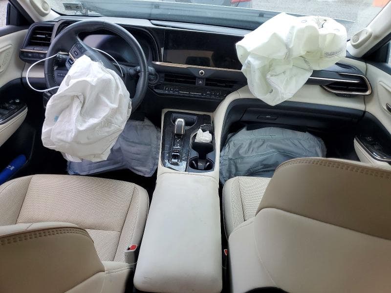 2024 TOYOTA CROWN LIMITED 8