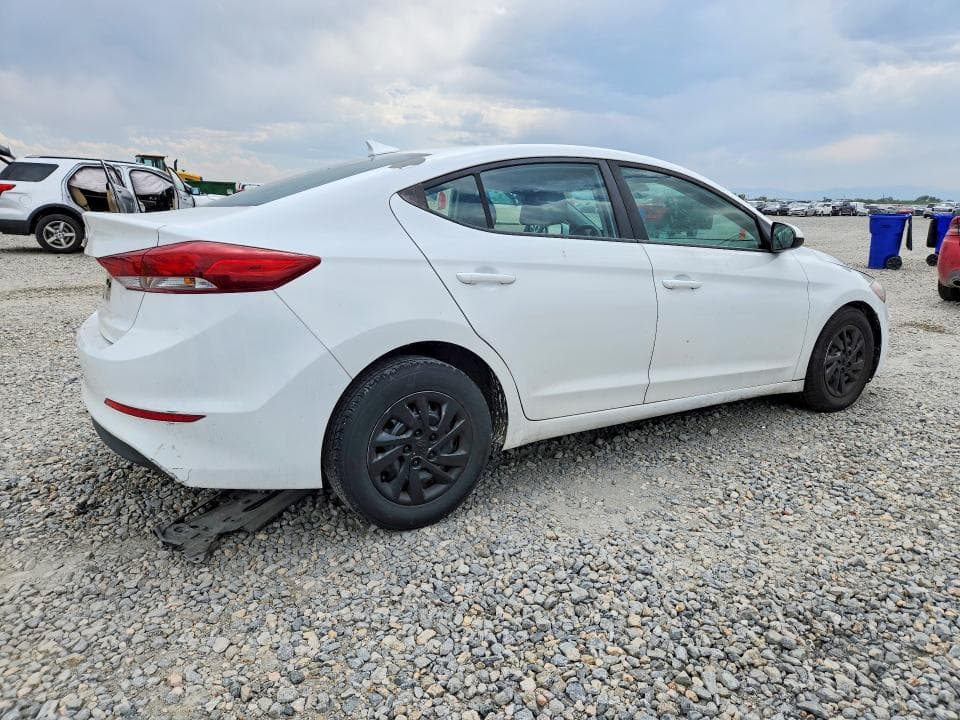 2017 HYUNDAI ELANTRA SE SE 3