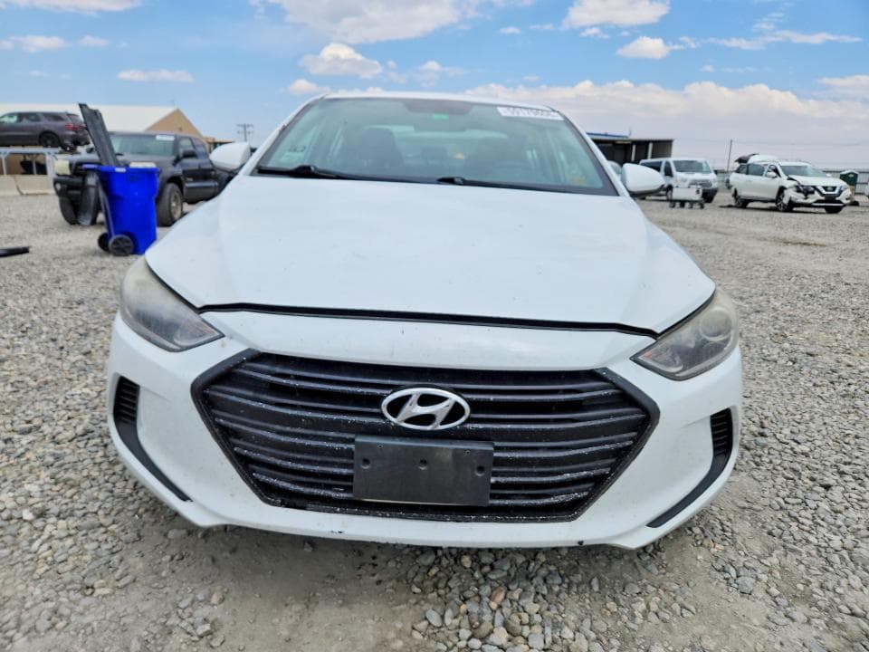 2017 HYUNDAI ELANTRA SE SE 5