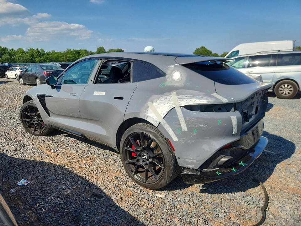 2021 ASTON MARTIN DBX 2