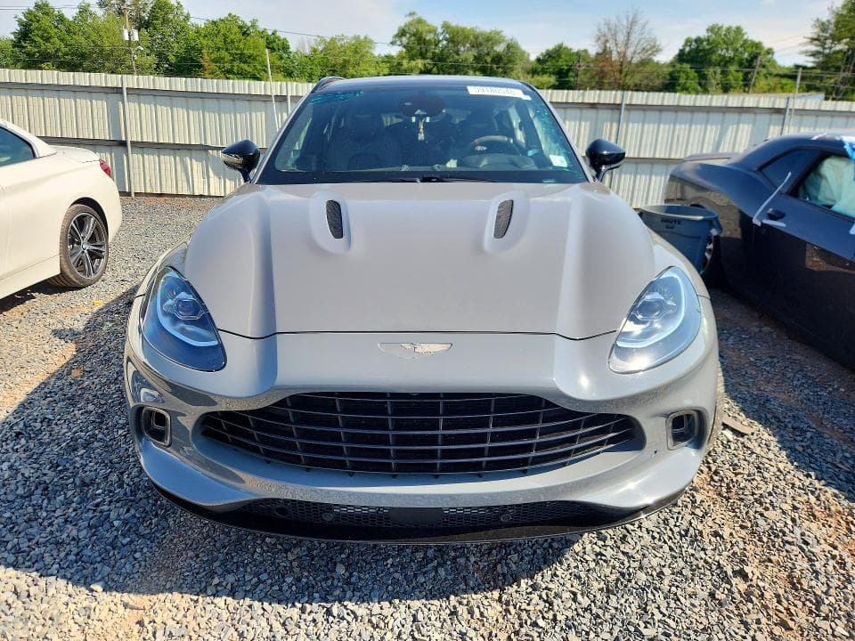 2021 ASTON MARTIN DBX 5