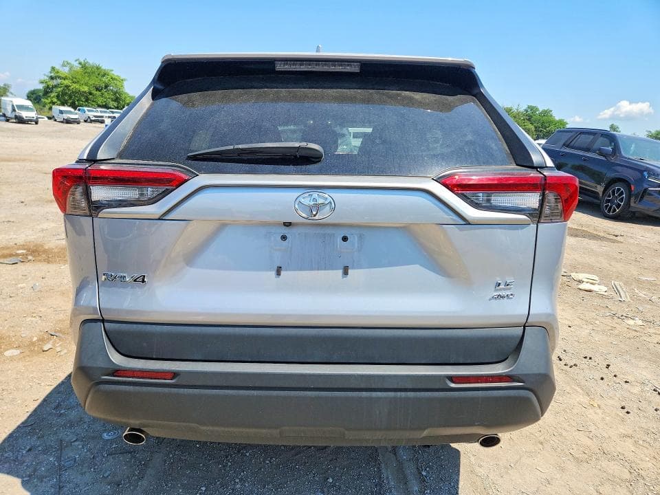 2024 TOYOTA RAV4 LE LE 6