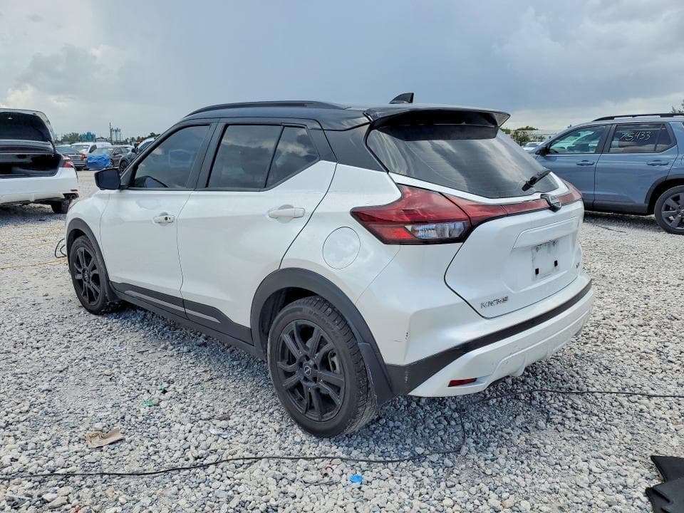2023 NISSAN KICKS SR 2