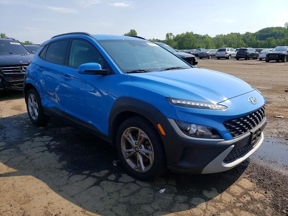 2022 HYUNDAI KONA SEL 4