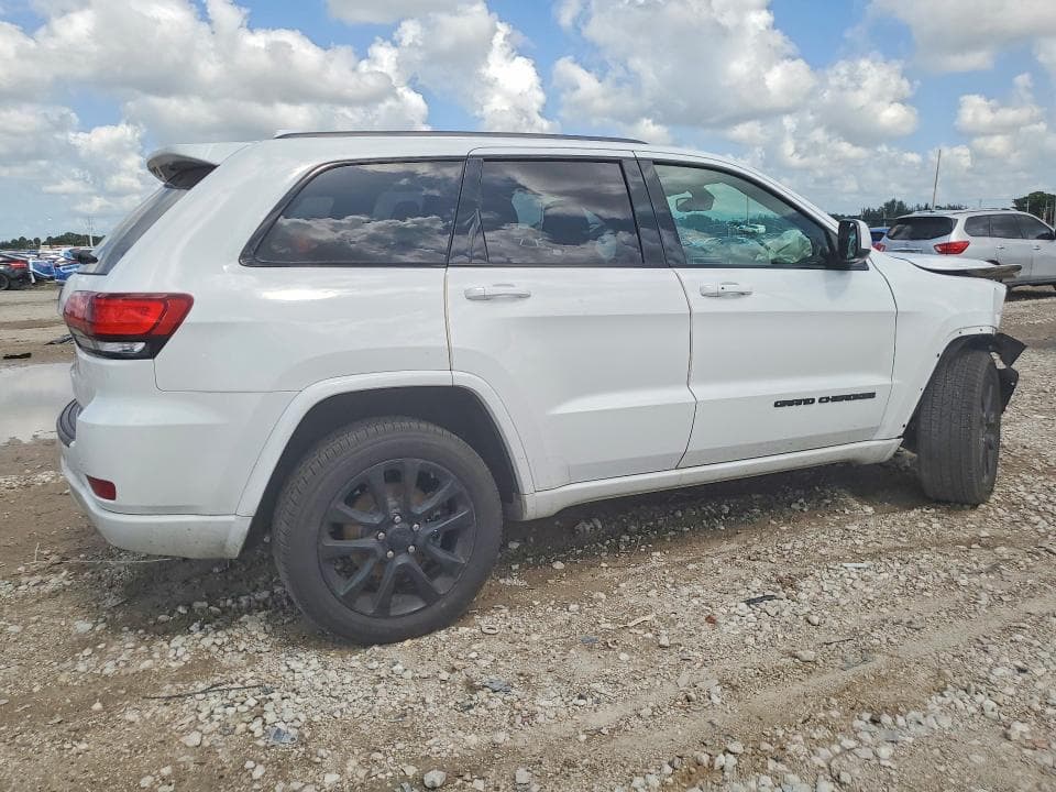 2019 JEEP GRAND CHEROKEE LAREDO 3