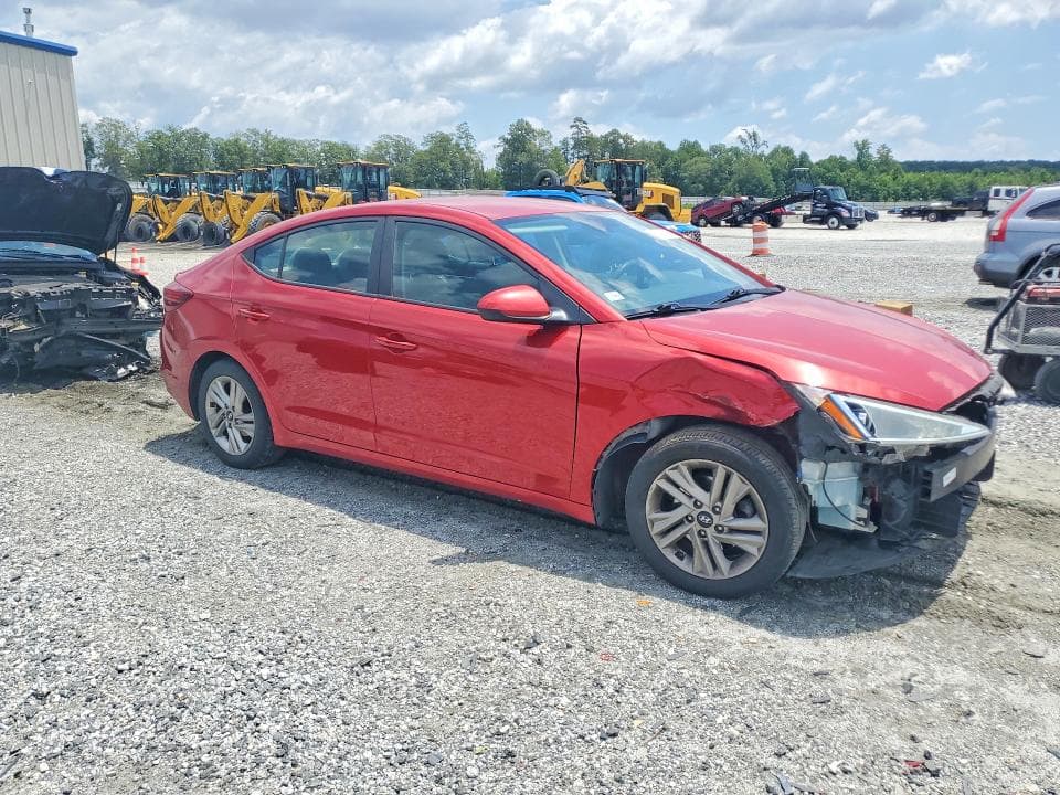 2020 HYUNDAI ELANTRA SEL 4
