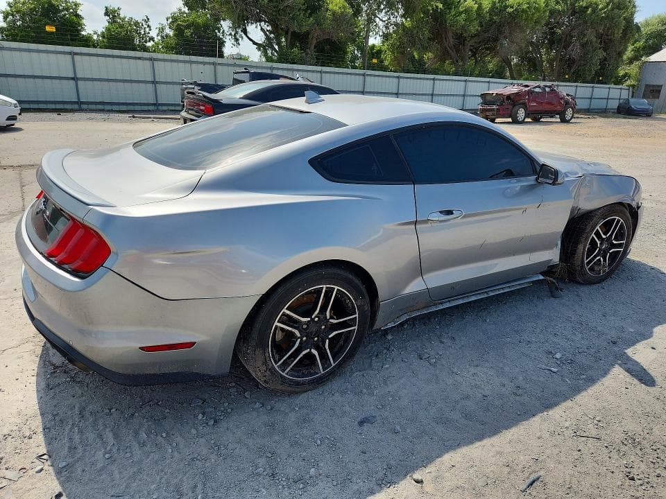 2020 FORD MUSTANG 2 DOOR COUPE 3