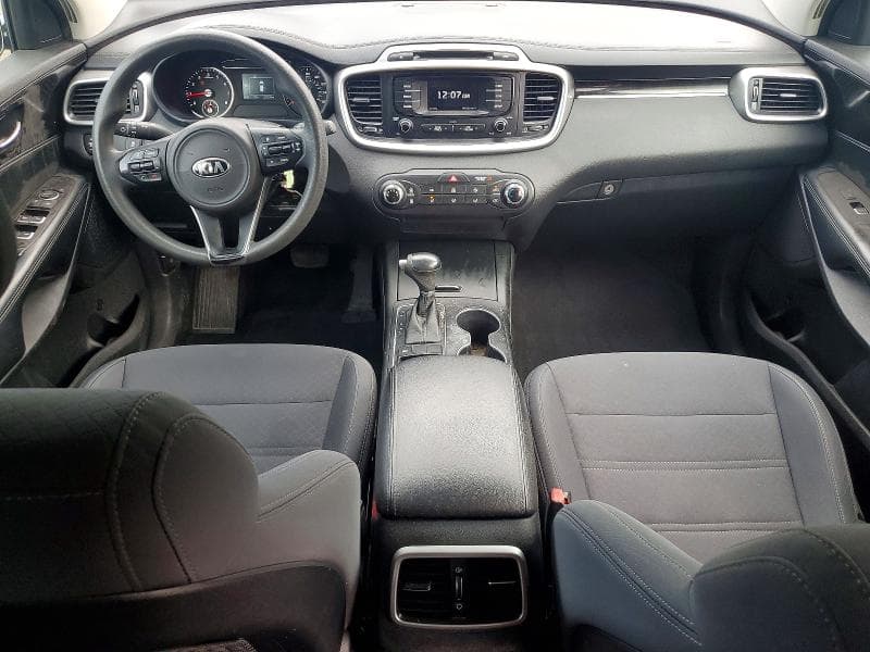 2016 KIA SORENTO LX 8