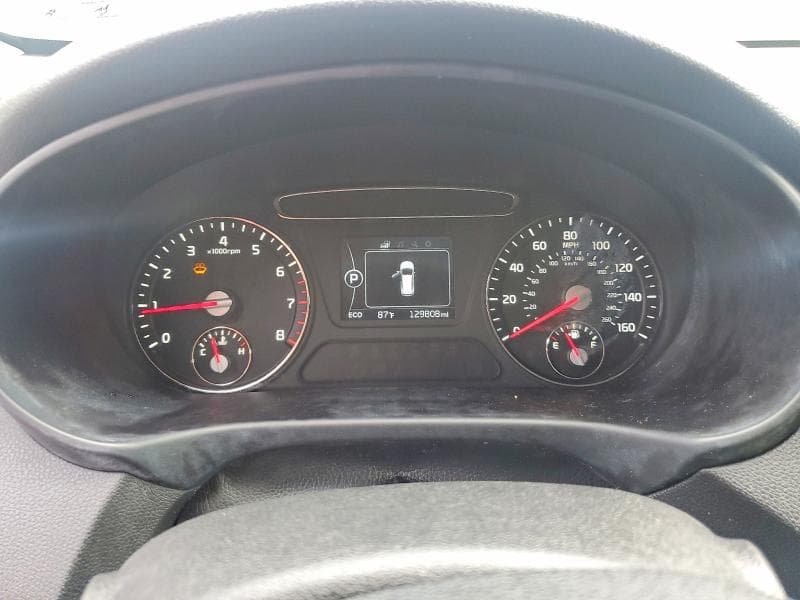2016 KIA SORENTO LX 9