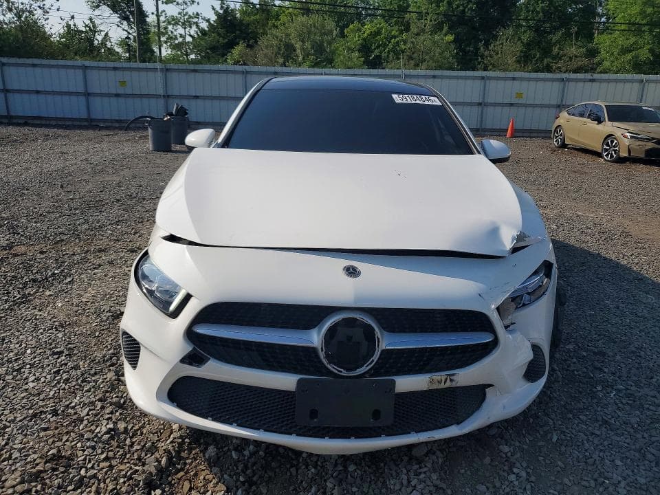 2021 MERCEDES-BENZ A 220 4MATIC 5