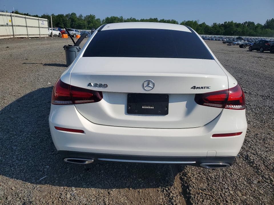 2021 MERCEDES-BENZ A 220 4MATIC 6