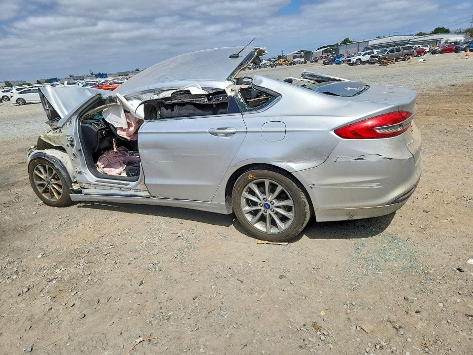 2017 FORD FUSION SE 2