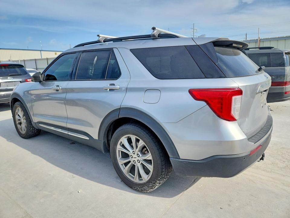 2020 FORD EXPLORER XLT 2