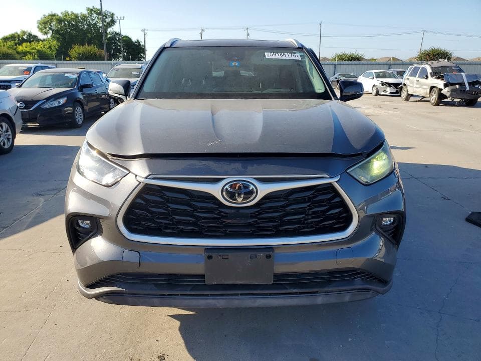 2022 TOYOTA HIGHLANDER XLE 5