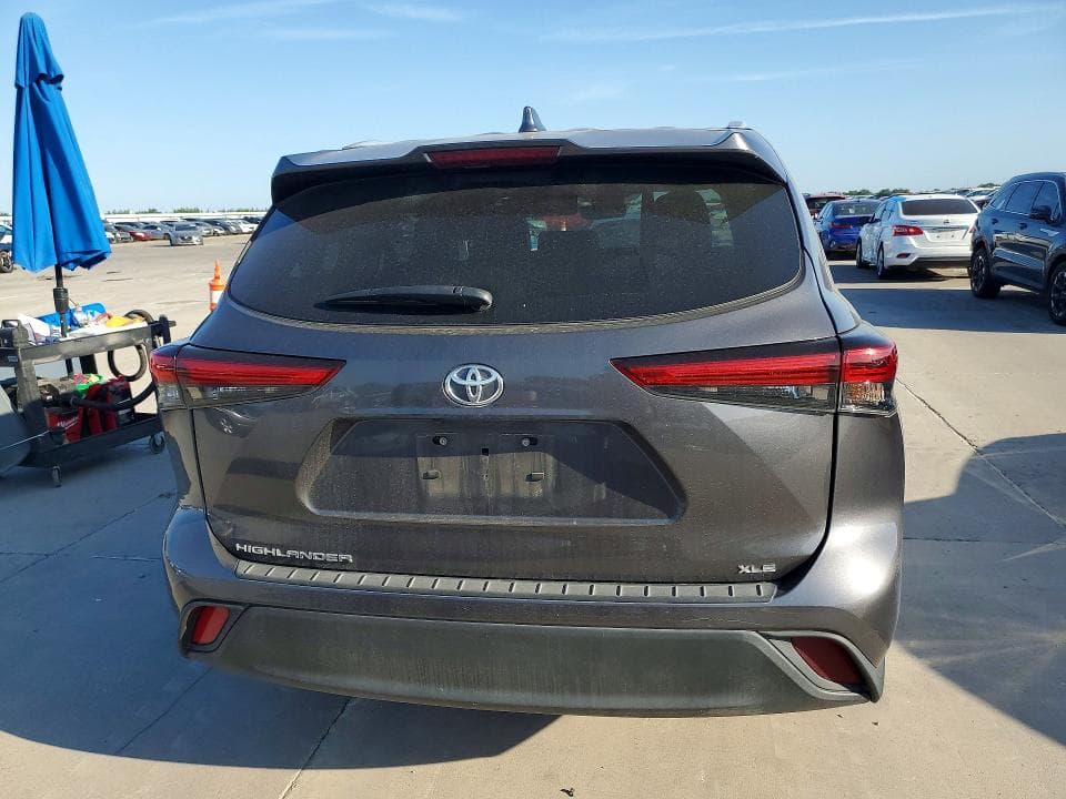 2022 TOYOTA HIGHLANDER XLE 6