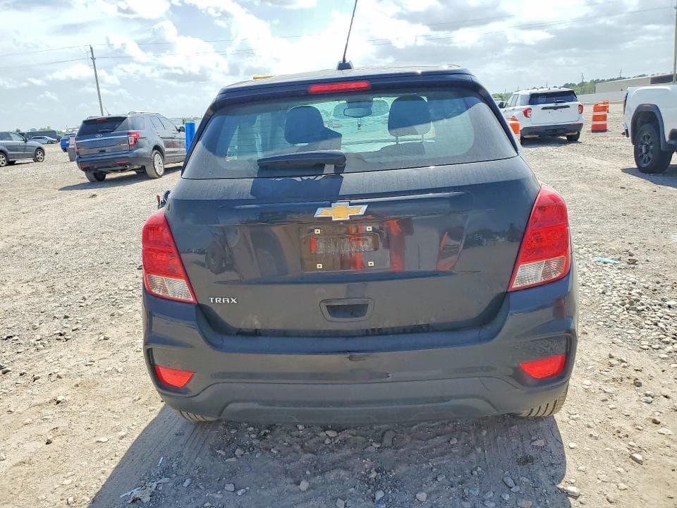 2020 CHEVROLET TRAX LS 6